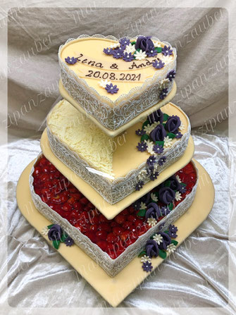 Hochzeitstorten Herz Und Eckig Individuelle Hochzeitstorten