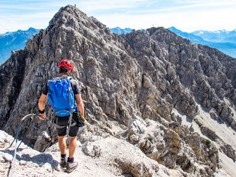 Klettersteig- und Gratweg mit 360-Grad-Panorama im Karwendel bei Mittenwald