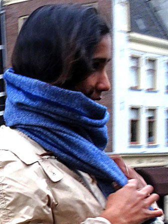 Merino wool medium shawl blue woman winter outfit