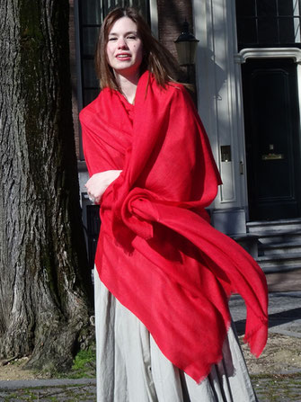 Unicolor red 100% cashmere shawl neutral outfit.