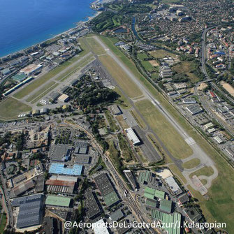 Vue aérienne de l'Aéroport de Cannes Mandelieu