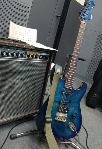 Heart's Guitar - Lightning