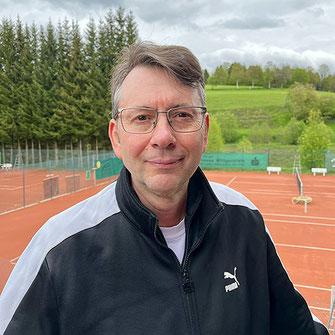 1. Vorsitzender Gerhard Wörster | 0175-4367949 | info@tennis-erndtebrueck.de
