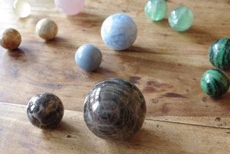 Au Bonheur Des Pierres Rue Vaugelas Aix Les Bains Specialiste Des Bienfaits Et Vertus Des Mineraux A Aix Les Bains De 20 Ans D Experience En Lithotherapie Soins Avec Les Pierres Semi Precieuses Boutique En Ligne Au Bonheur Des Pierres Specialiste