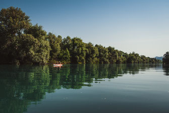 Mit dem Boot in Montenegro am Skadarsee paddeln kostenlos herunterladen