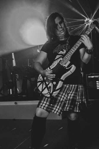 Eva - Lead Guitar