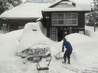 古民家で雪かき