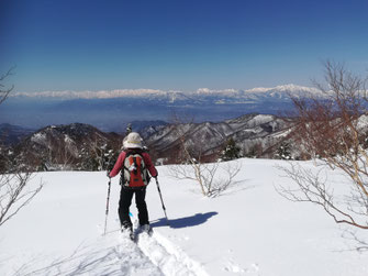 3rdステージから北アの山並が美しい