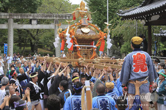 牛嶋神社大祭・全町会の神輿宮入シーンを収録