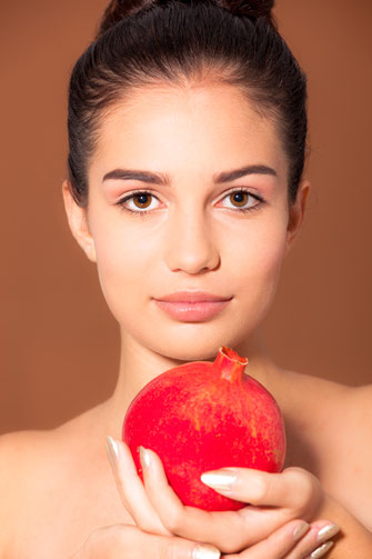 Haare & Make-up / Schülerin: Valentina B. | Model: Laura Tahi | Agency: JAVA Model Management | Produktion: bloos Make-up & Hair Academy | Foto: Markus Thiel