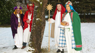 Seit Jahren sind die Männer als Sternsinger in Krieglach unterwegs