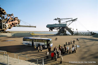 Bustour zur Arena Ferropolis bei Baggern