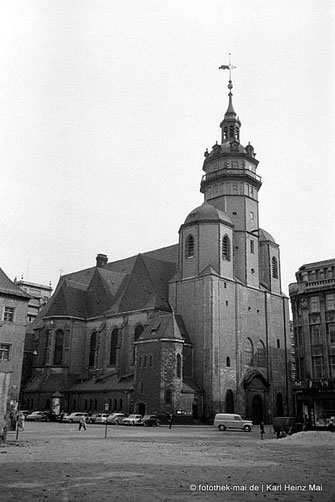 Nikolaikirche  Vorder- mit Nordansicht