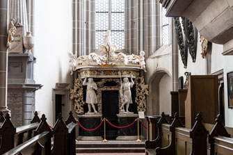 Beichtstuhl-in-der-Peterskirche-in-Görlitz