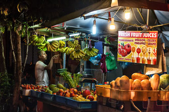 Früchtestand auf dem Nightmarket auf Langkawi © Jutta M. Jenning