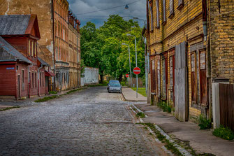 Riga-abseits der Altstadt-marode Häuser