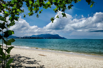 Weißer Sandstrand in Tanjung Rhu-Langkawi Malaysia