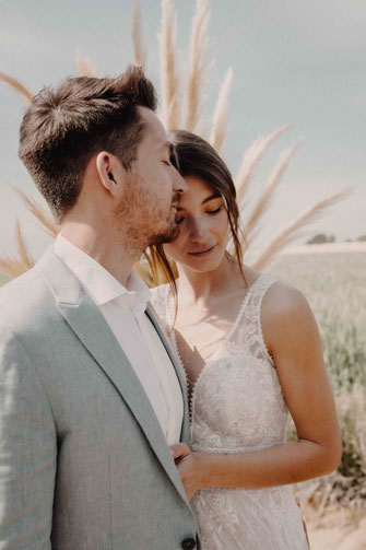 Romantisches Brautpaar Portrait Outdoor Hochzeitsfotografie Pfalz