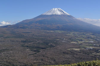 山頂からの富士山、雄大ですね