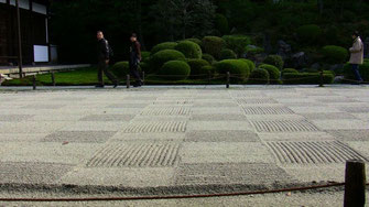 東福寺庭園、写真では素晴らしさが伝わらないようで。撮影テクニックが悪いですね。