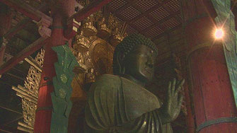 大仏さん、見慣れた鎌倉の大仏さんとは違いました。