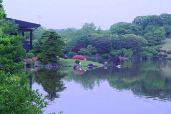 日本庭園も広いです