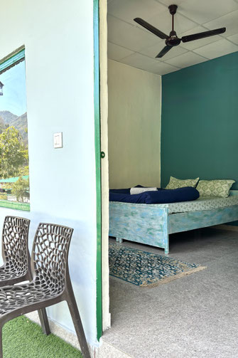 Yoga Lehrer Ausbildung im Maasa Retreat & Resort am Fuße des Himalaya