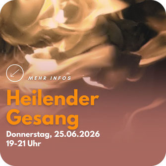 Warme, weiche Szene mit einer liegenden Person bei Kerzenlicht – Ankündigung der Veranstaltung „Heilender Gesang“ am Donnerstag, 25.06.2026 von 19 bis 21 Uhr