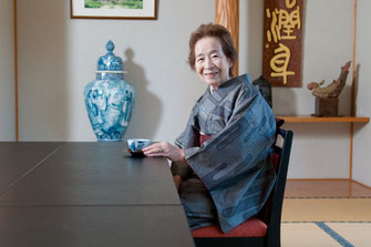 ご年配の方に優しい椅子席もご用意（新発田市でのご宴会・ご会食）