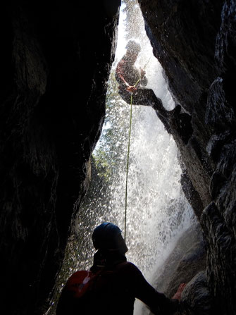 hohe abseiler canyoning technische passagen schluchtenwandern