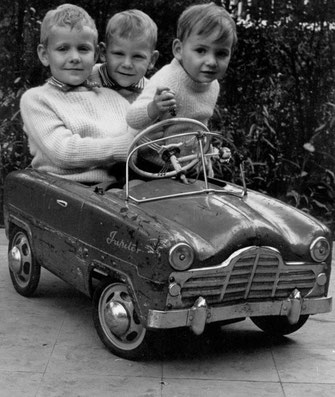 Car pool, sixties style. That's me on the right.