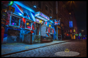 der-blau-beleuchtete-london-pub-hamburg-wandbilder-2580