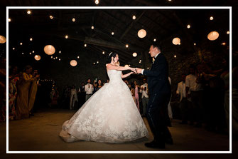 Première danse des mariés, robe de mariée princesse, mariage franco-mexicain, décoration et coordination jour J par My Daydream Wedding, wedding planner et wedding designer à Paris, Nantes et Lille