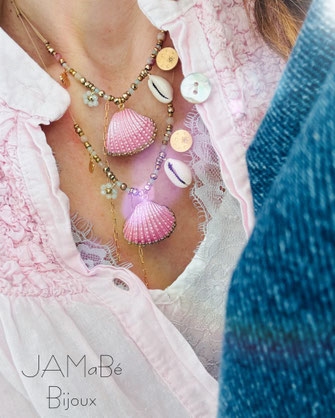 Collier SHELL 45€