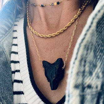 Collier loup 75€