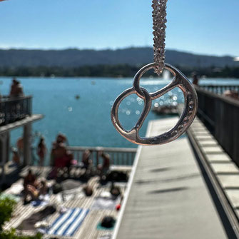 Stuttgarter Brezelkette im Urlaub im Seebad Utoquai Zürich