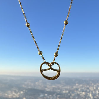 #brezelgoesworldwide Brezelkette in Stuttgart perlenpool´s Heimat