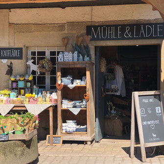 dekorative Mitbringsel in de, Kaufladen der Eselmühle einkaufen