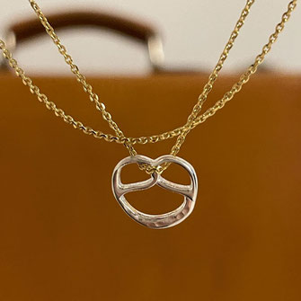 Das beste Souvenirs und Andenken aus Stuttgart- eine Brezel Schmuck-Kette für Sie + Ihn