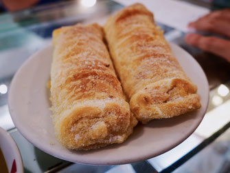 Travesseiro de amêndoas - Piriquita