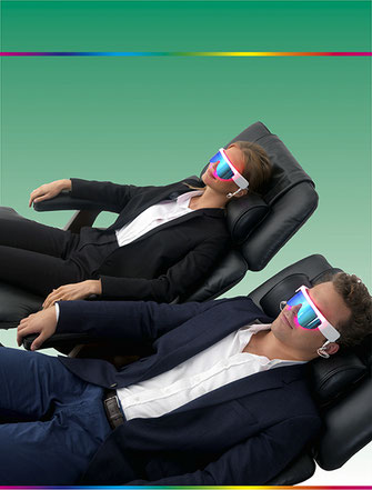  homme et femme sur fauteuils Psio avec lunette psio - Turbo sieste
