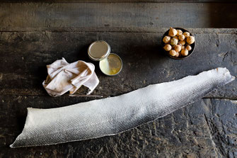 Tannage Vegetal Et Teintures Naturelles Lohi Cuirs De Poisson