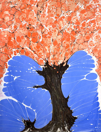 Yuko, "Firetree", 2023, Suminagashi auf Sateen, 190 x 145 cm