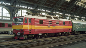 CSD 372 011 at 06.03.1994 in Dresden Hbf