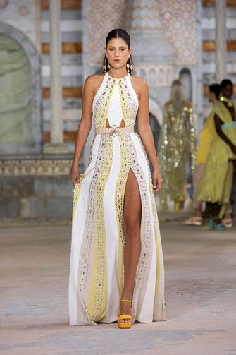 Georges Hobeika Ready to Wear Sommer 2022 Ready to Wear Spring Summer Collection 2022 | Diese herrliche Frühjahr Sommer-Kollektion des libanesischen Designers Georges Hobeika möchte ich Euch natürlich nicht vorenthalten | Stil & Eleganz in seiner schönsten Form | Hot Port Life & Style | 30+ Style Blog