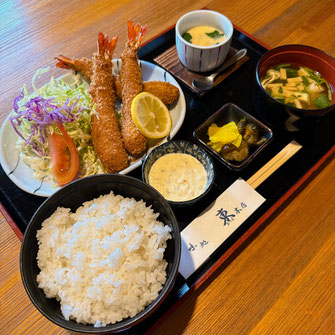 　　　　　　エビフライ定食