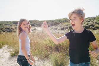 brother sister Noordwijk beach