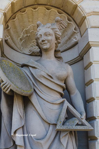 nordkirchen palace mars gate with venus sculpture