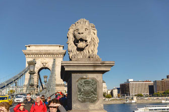 budapest chain bridge