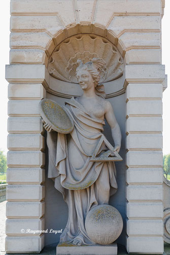 nordkirchen palace mars gate with venus sculpture